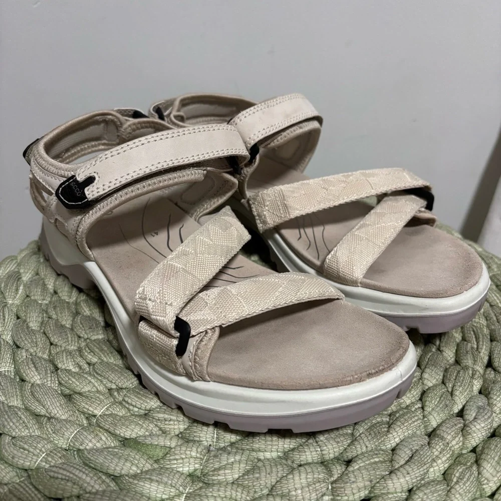 ECCO Yucatan Coast Sport Cream Ivory Nubuck Strappy Outdoor Chunky Dad Sandals